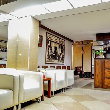 Hotel Bell Leskovac  Buitenkant foto