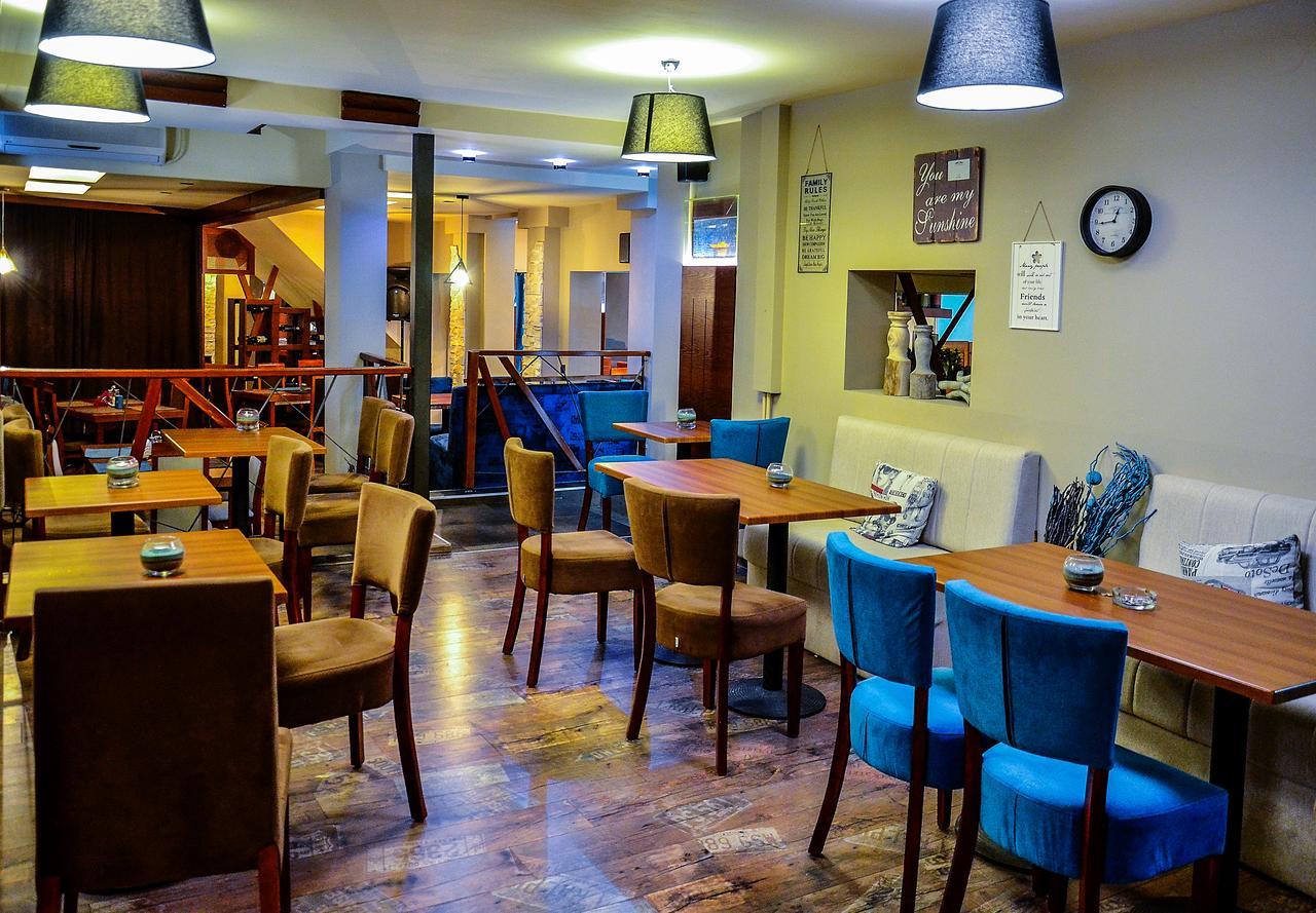 Hotel Bell Leskovac  Buitenkant foto