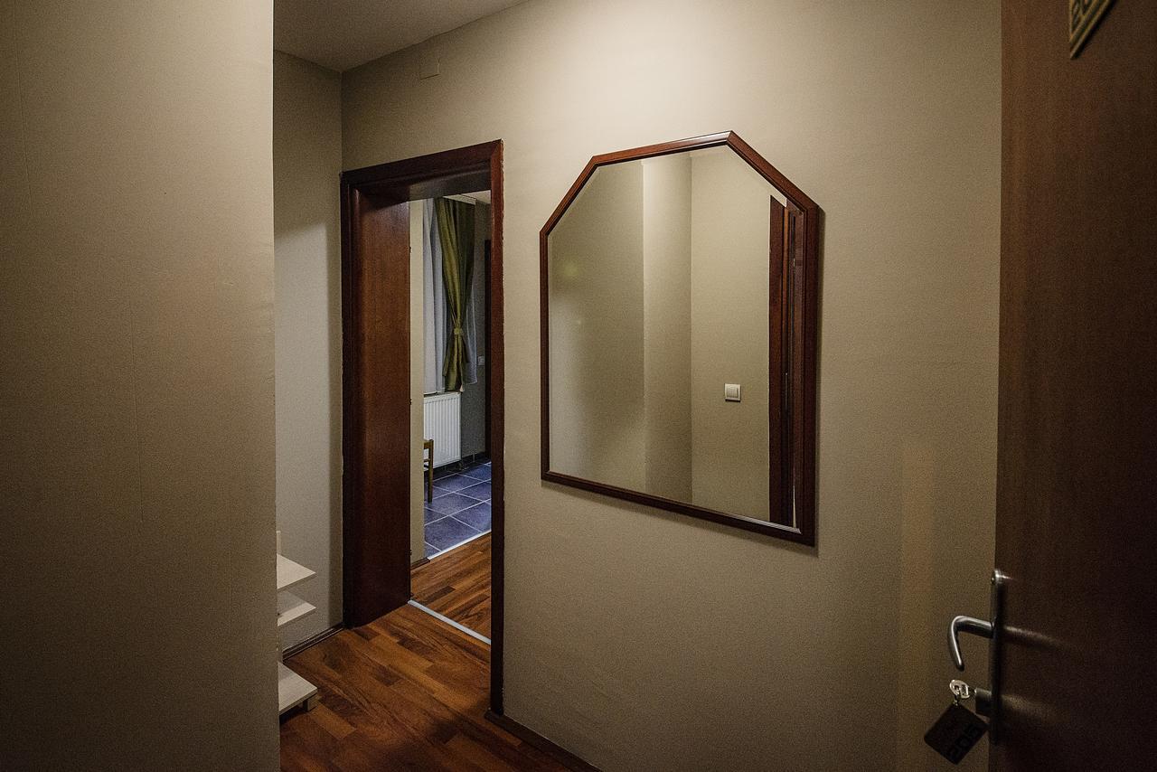 Hotel Bell Leskovac  Buitenkant foto