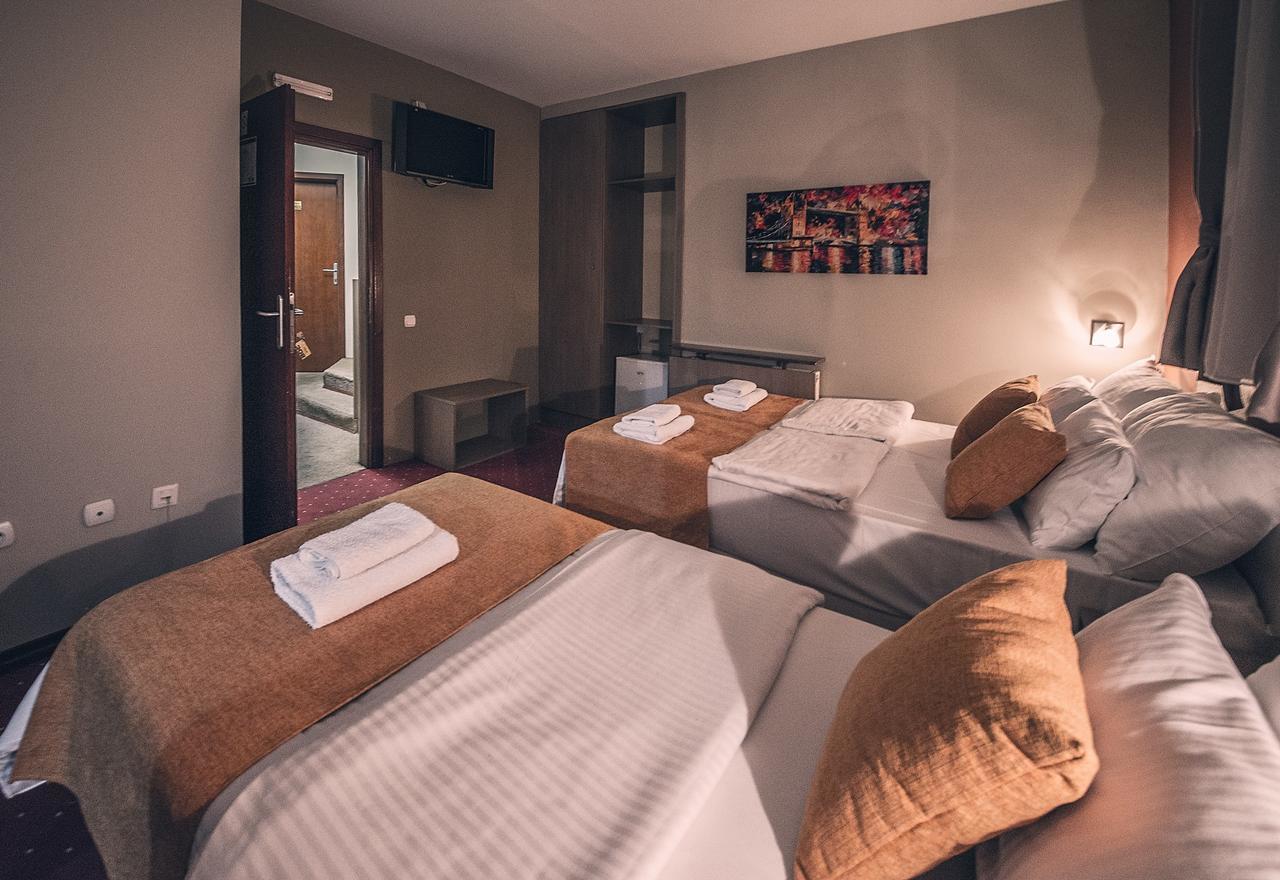 Hotel Bell Leskovac  Buitenkant foto