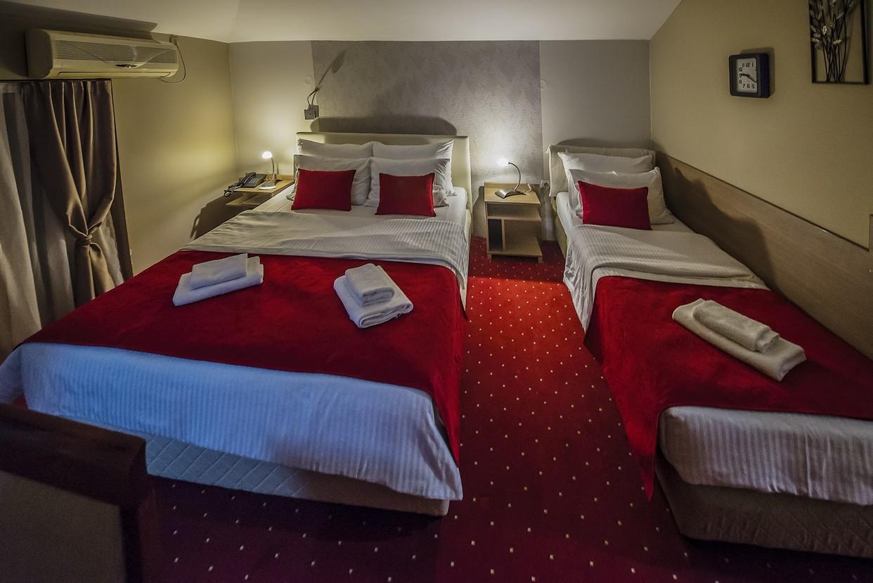Hotel Bell Leskovac  Buitenkant foto